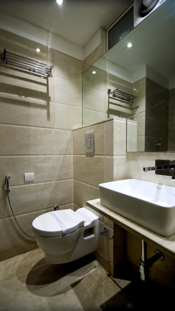 Фото The Prime Balaji Deluxe at New Delhi Railway Station