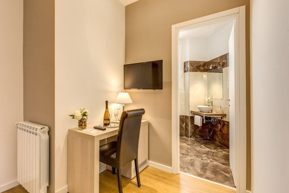 Фото The Bridge Suites