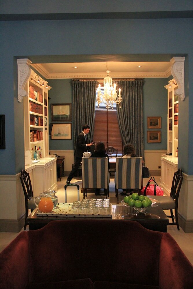 Фото Cranley Hotel London