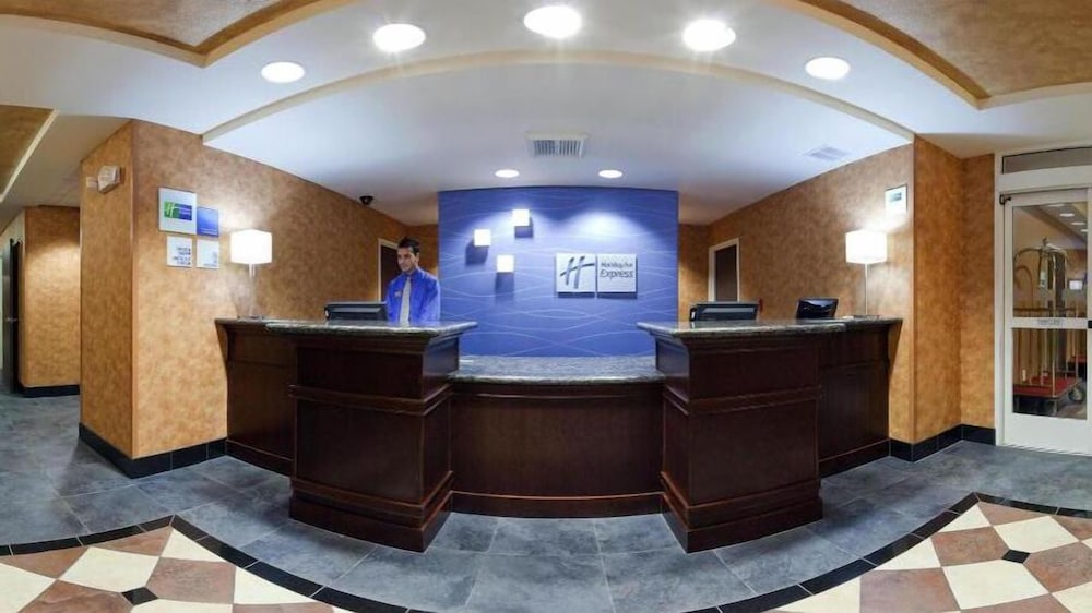 Фото Holiday Inn Express & Suites Sacramento Ne Cal Expo