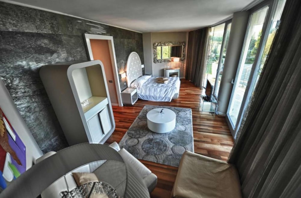 Фото Pisa Hotel Tower Plaza