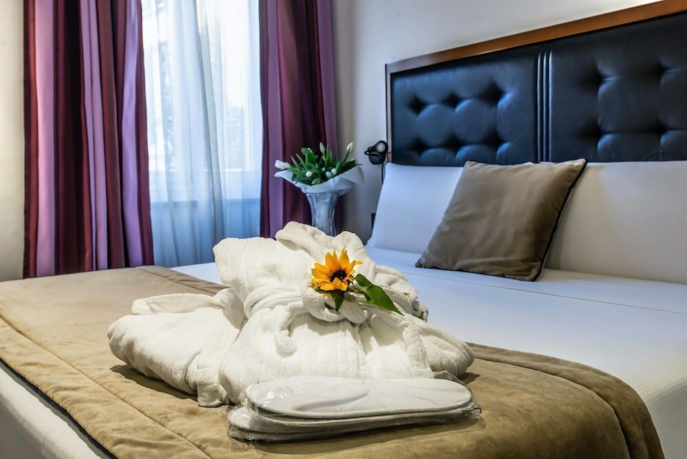 Фото Hotel Navona Colors