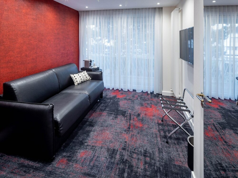 Фото Garrigae Villa La Florangerie