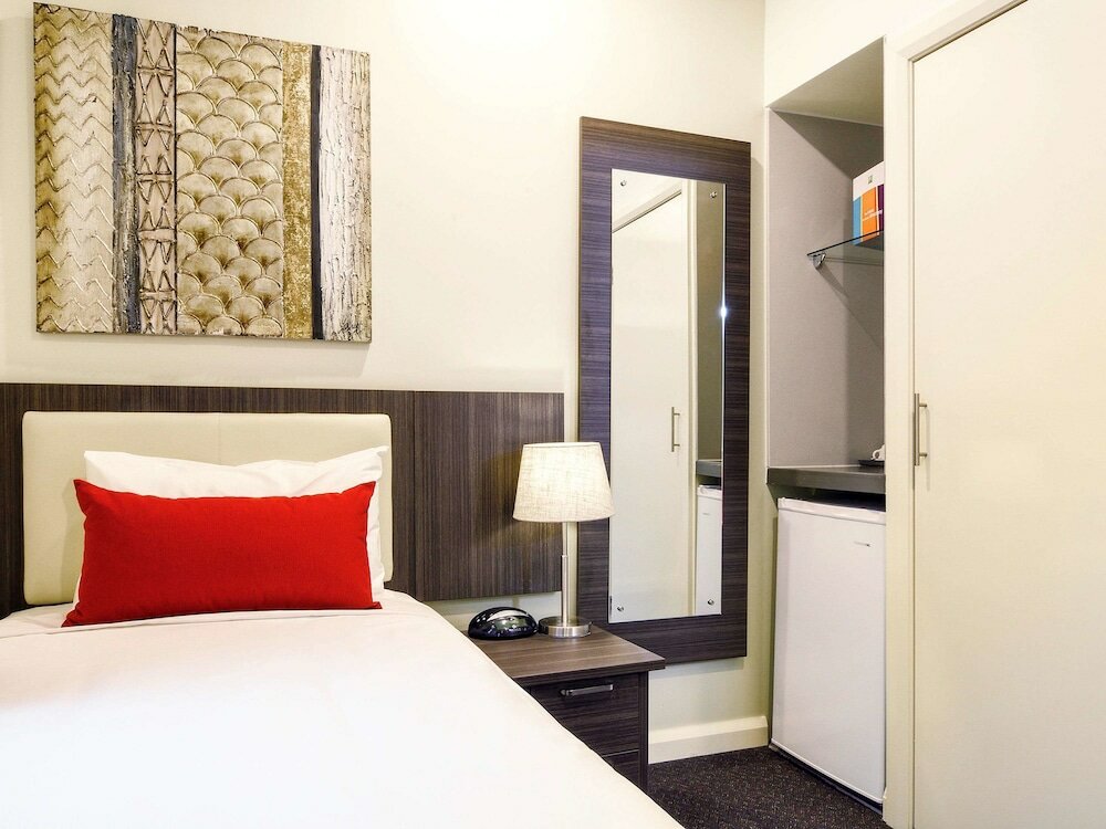 Фото Ibis Styles Kingsgate