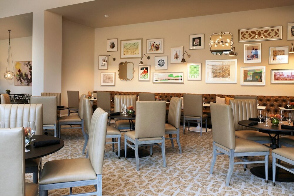 Фото Sheraton McKinney Hotel