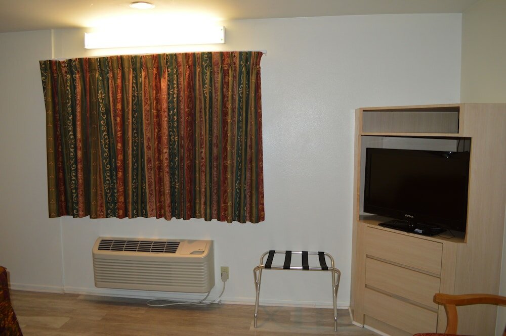 Фото Jolly Roger Hotel