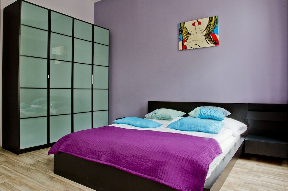 Фото Royal Court Apartments