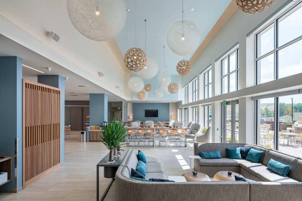 Фото Element Overland Park