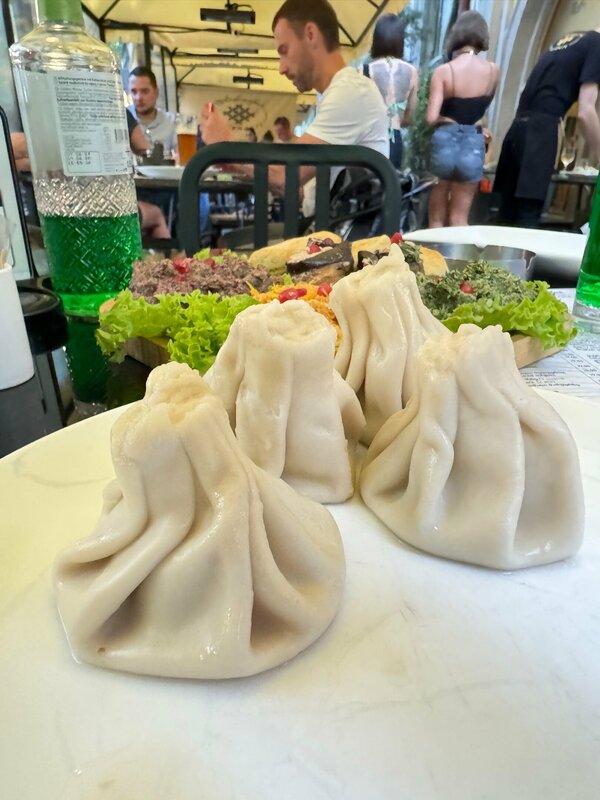 Ayollar hojatxonasidagi yashirin kamera tasvirlari