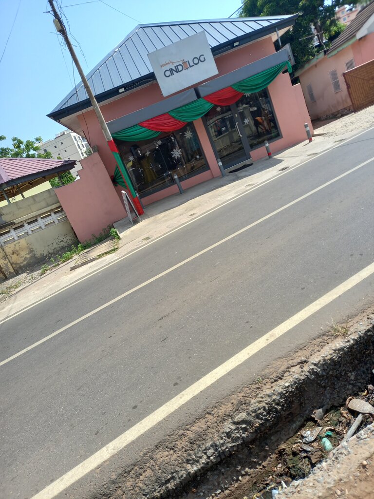 Clothing store Cindilog, Accra, photo