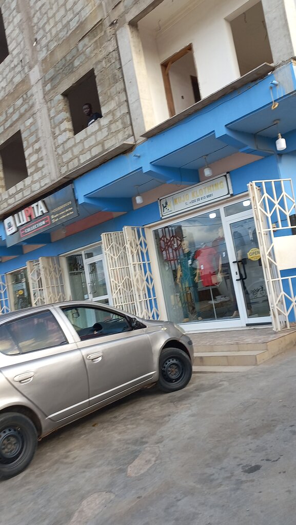 Shopping mall Lupita Collection, Accra, photo