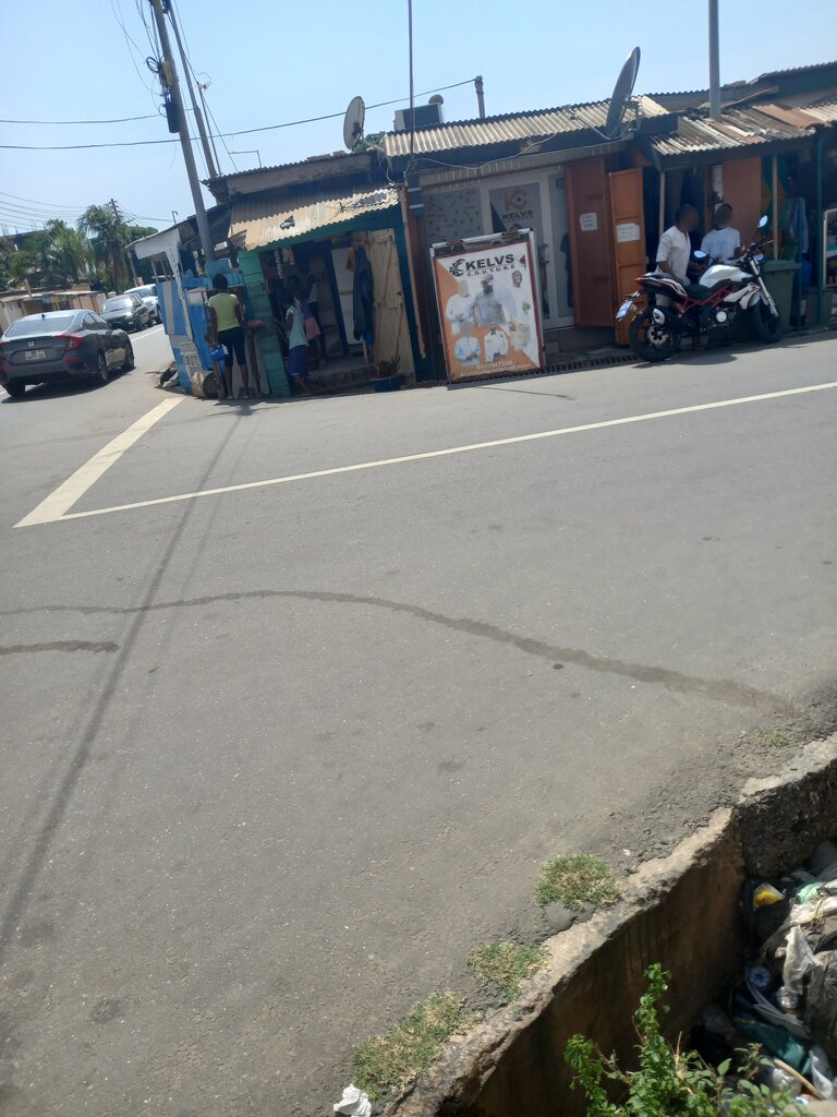 Tailor Kelvs Couture, Accra, photo