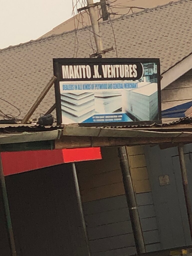 Plywood Makito k. Ventures, Accra, photo
