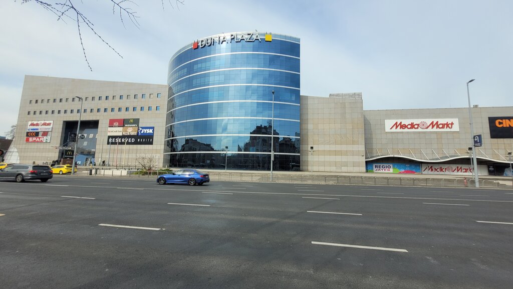 Shopping mall Duna Plaza, Budapest, photo