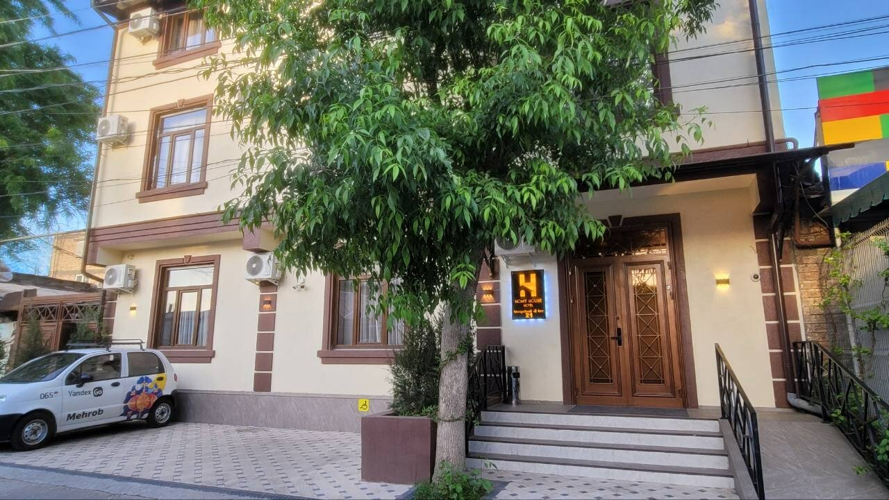 Фото отеля 1