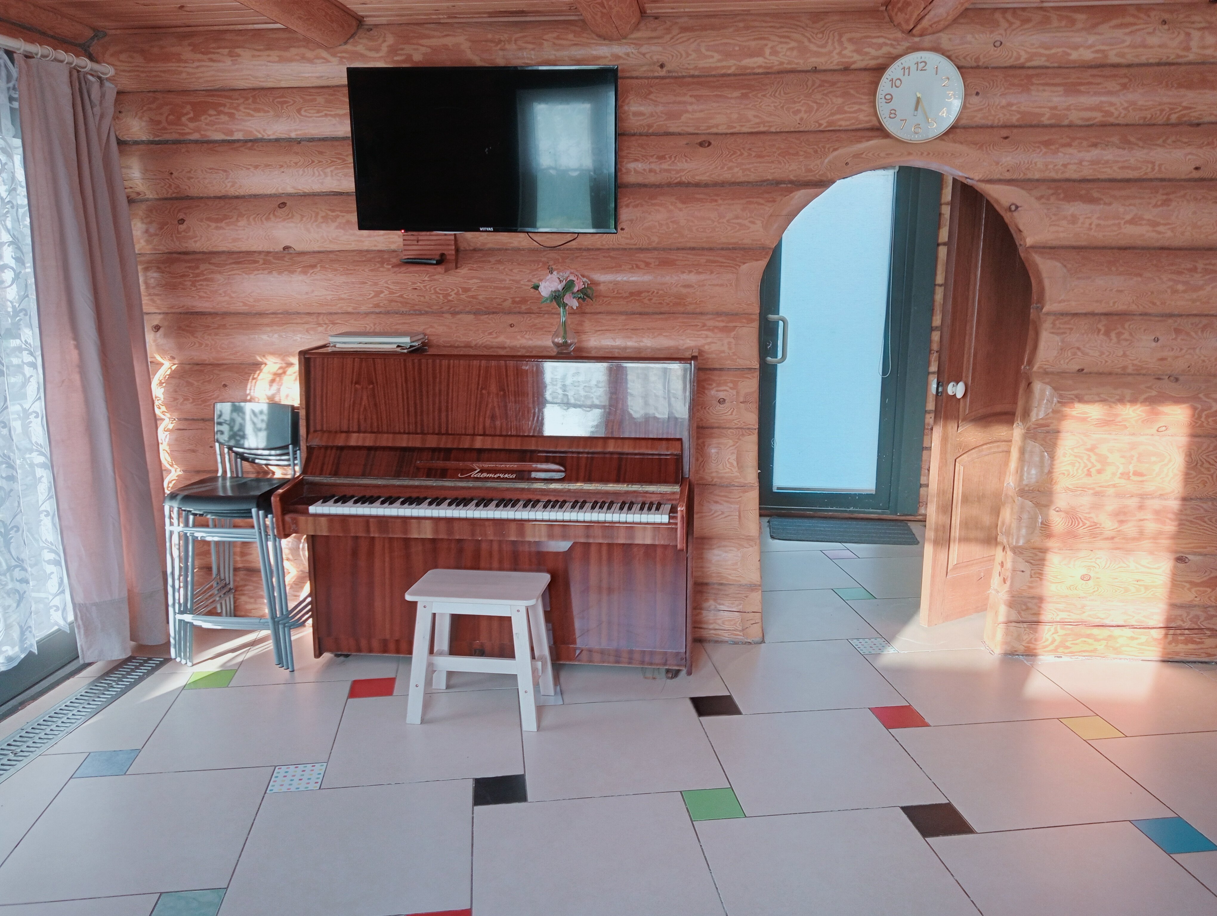 Фото Камин и Пианино