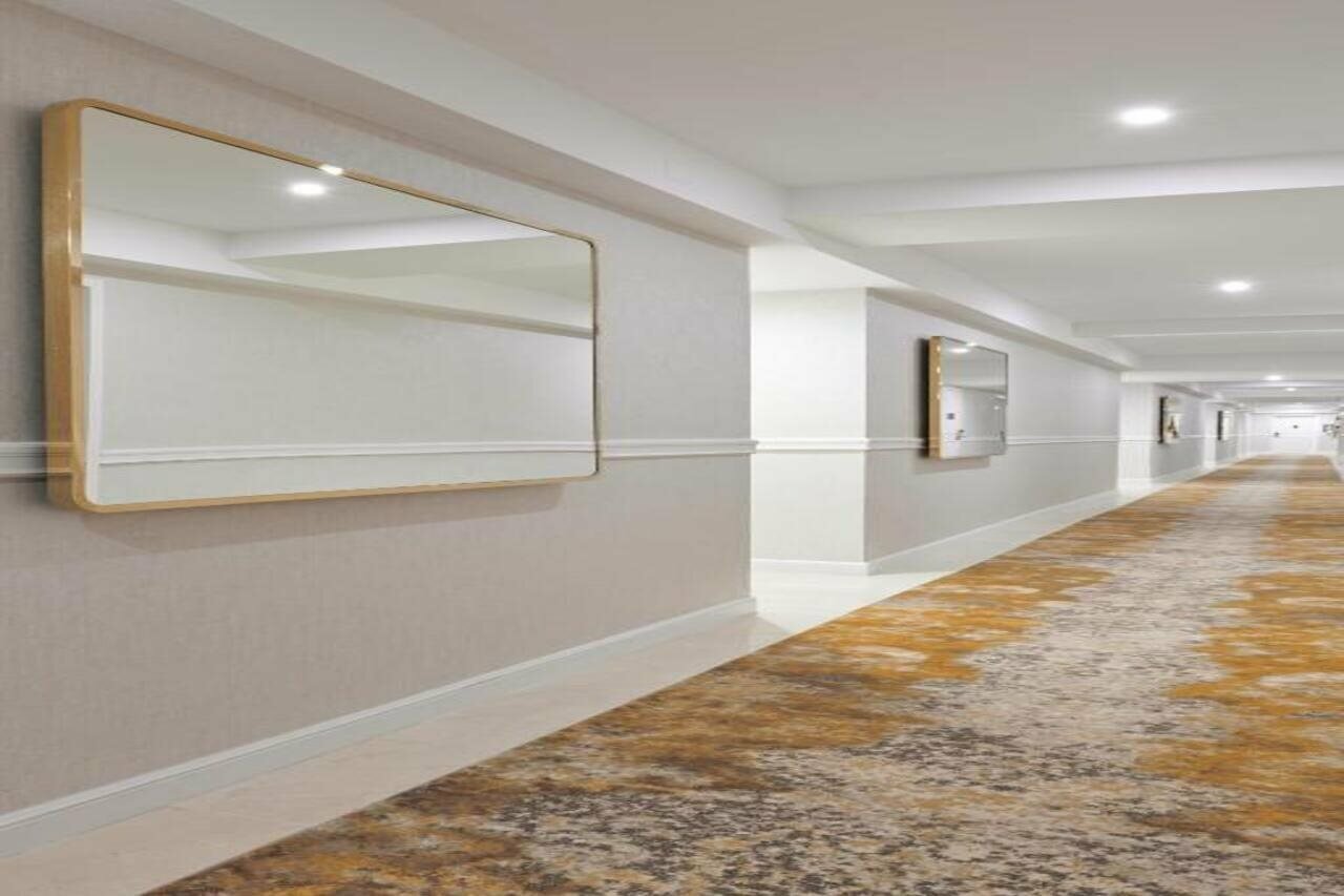 Фото The Inn at Saratoga, Tapestry Collection by Hilton