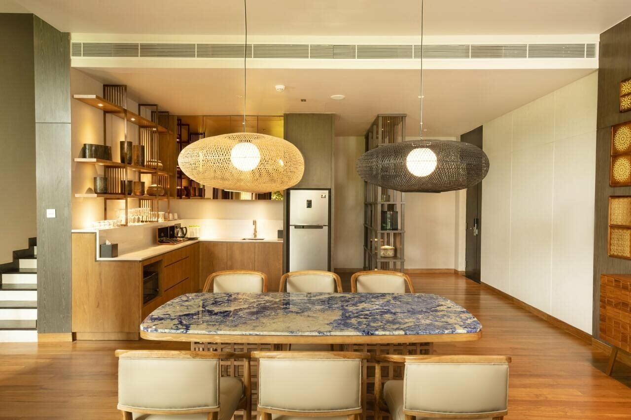 Фото DoubleTree by Hilton Weerawila Rajawarna Resort