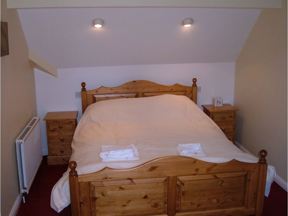 Фото The Wheatsheaf Inn