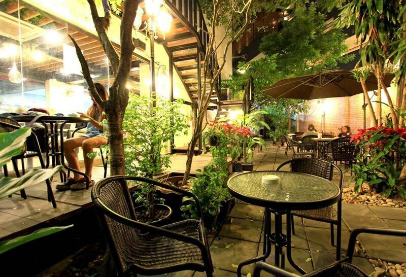 Hotel Watana Hotel, Bangkok, photo