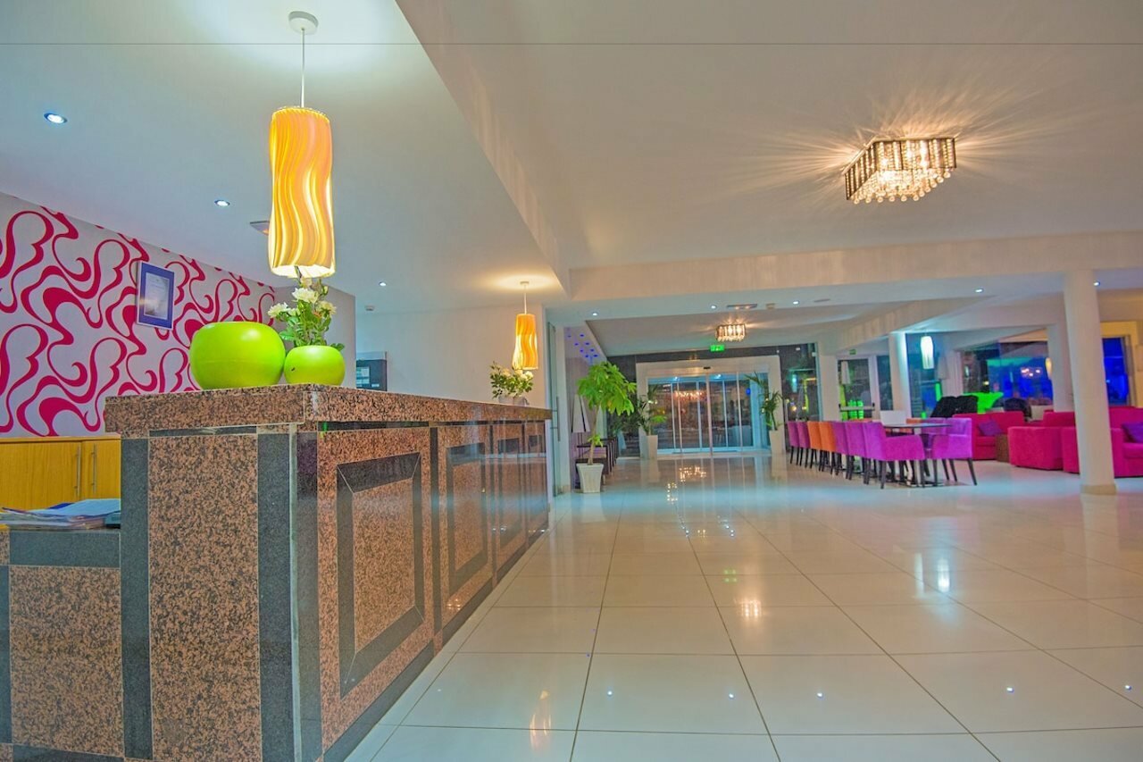 Фото Marlita Beach Hotel Apartments