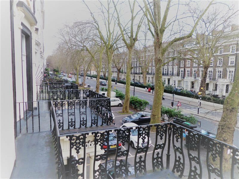 Фото Lancaster Court Hotel