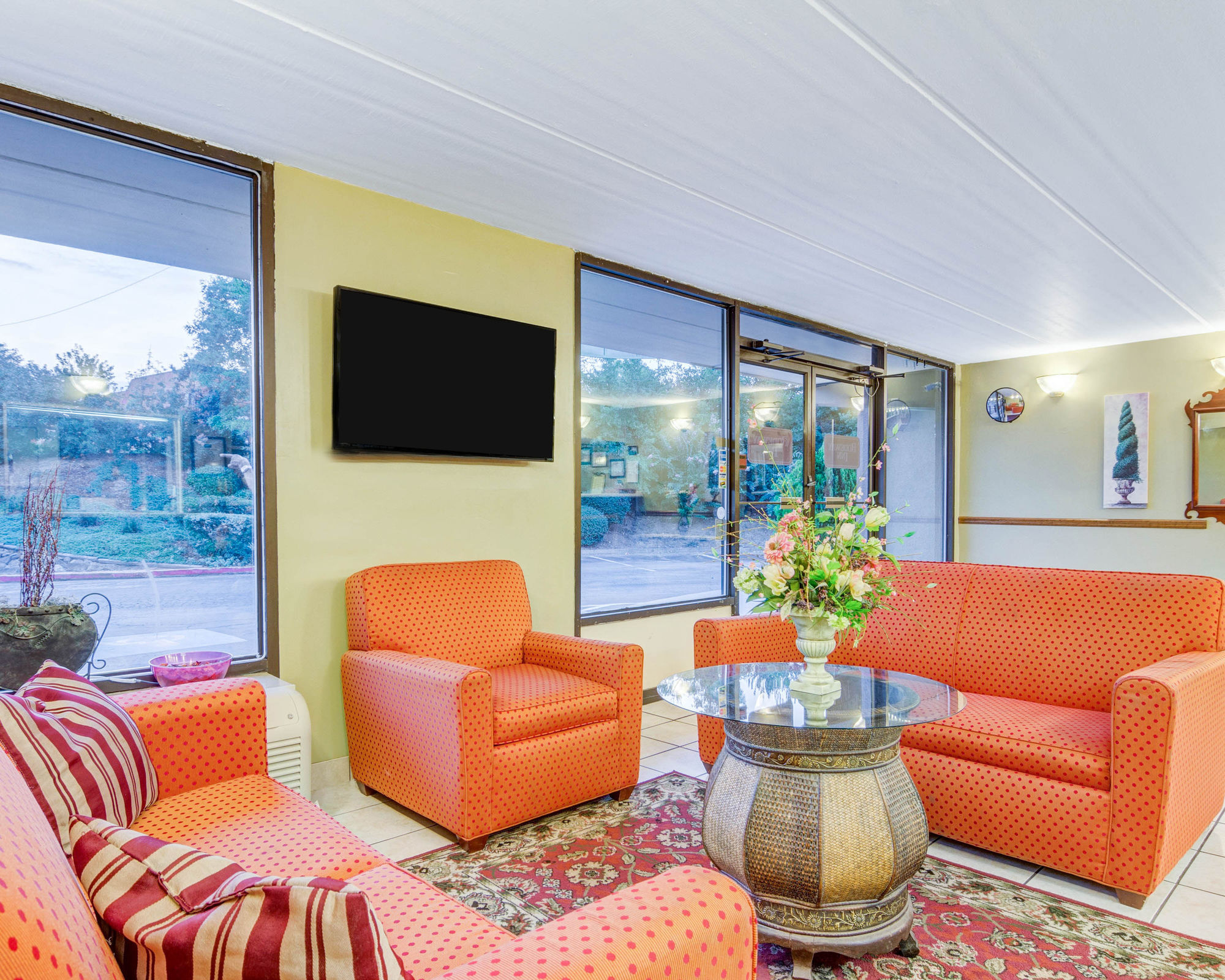 Фото Rodeway Inn Norcross