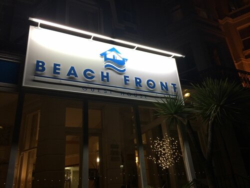 Гостиница Beach Front Guest House в Истборне