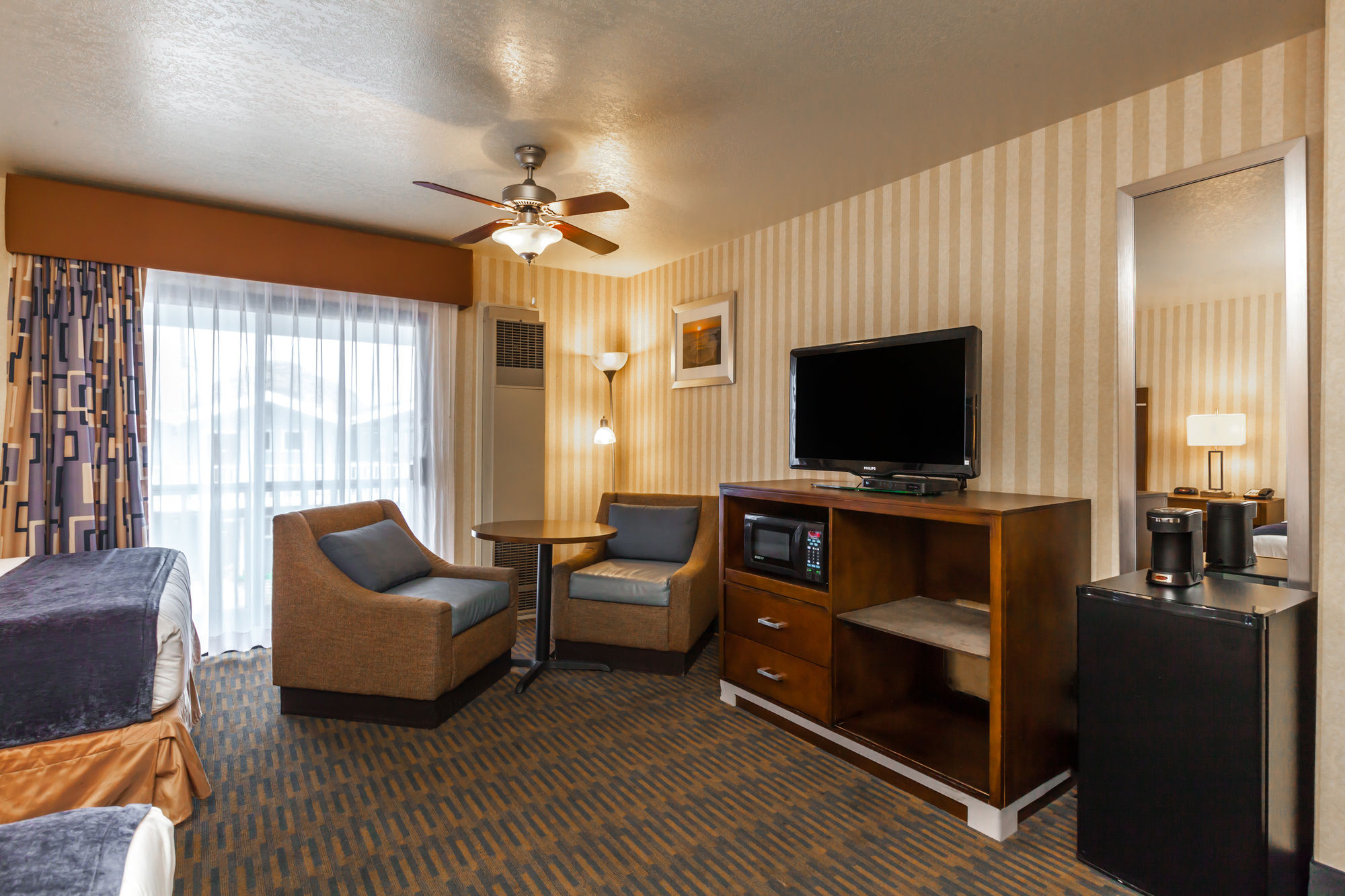 Фото Coastal Breeze Inn