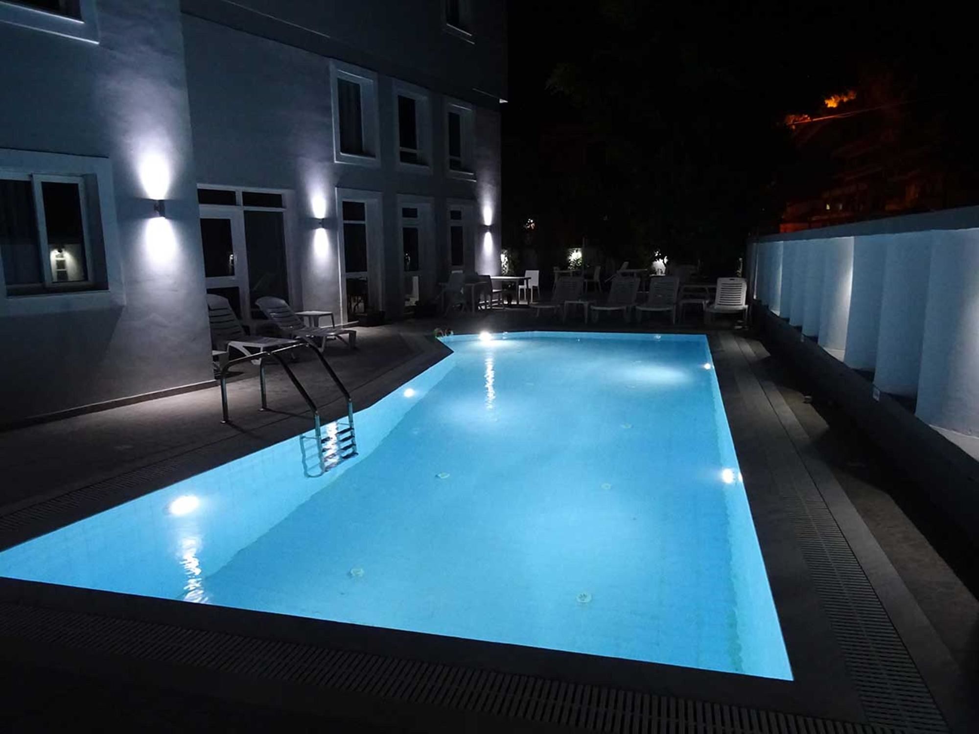 Фото Cosmos Apartments