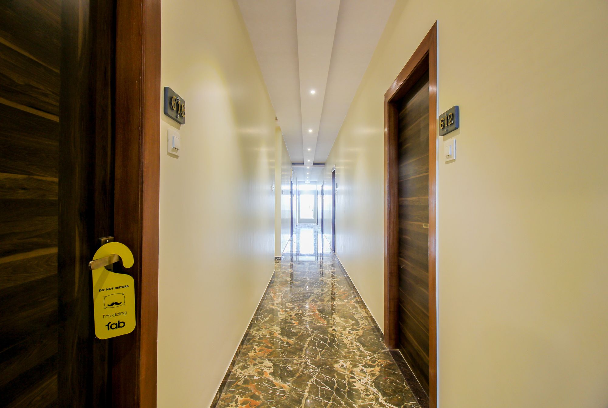 Фото FabHotel Aksa International Andheri East