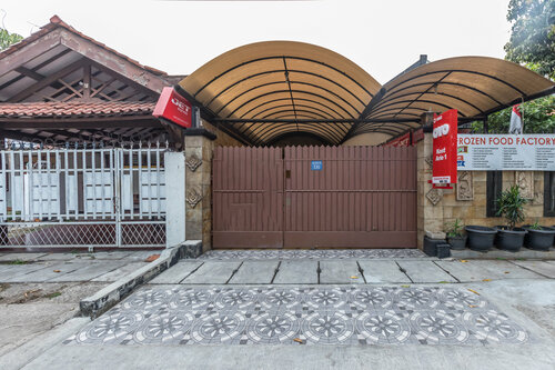 Гостиница Oyo 1487 Residence Khoe в Джакарте