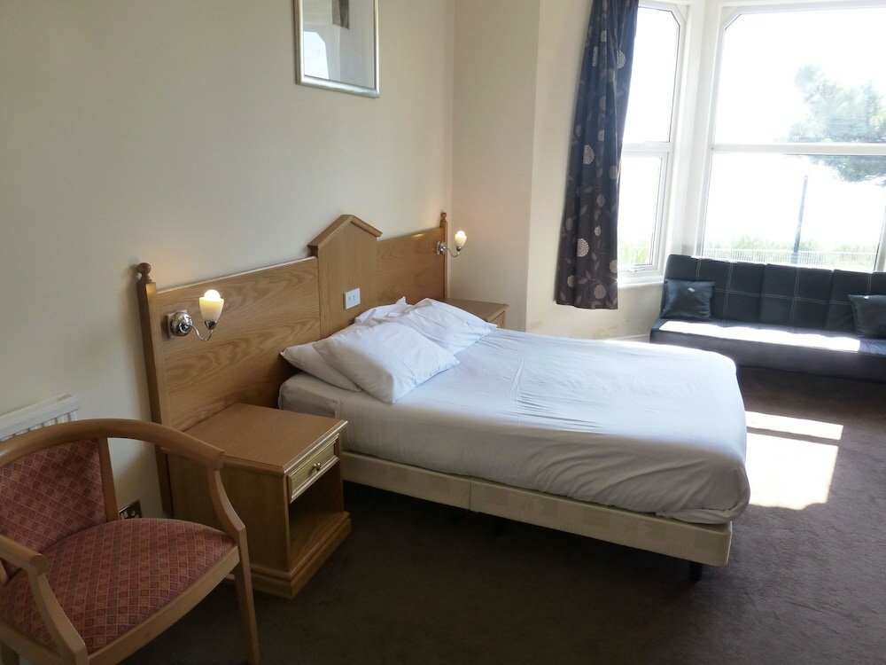 Фото Esplanade Hotel