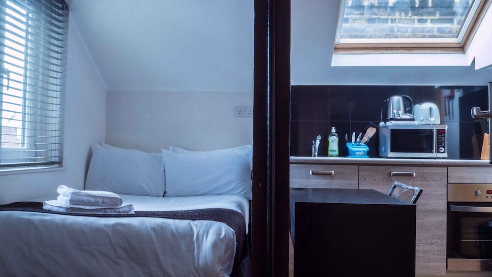 Фото London Stay Apartments