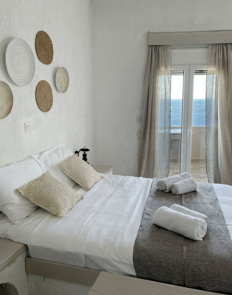 Фото Achlia Hotel