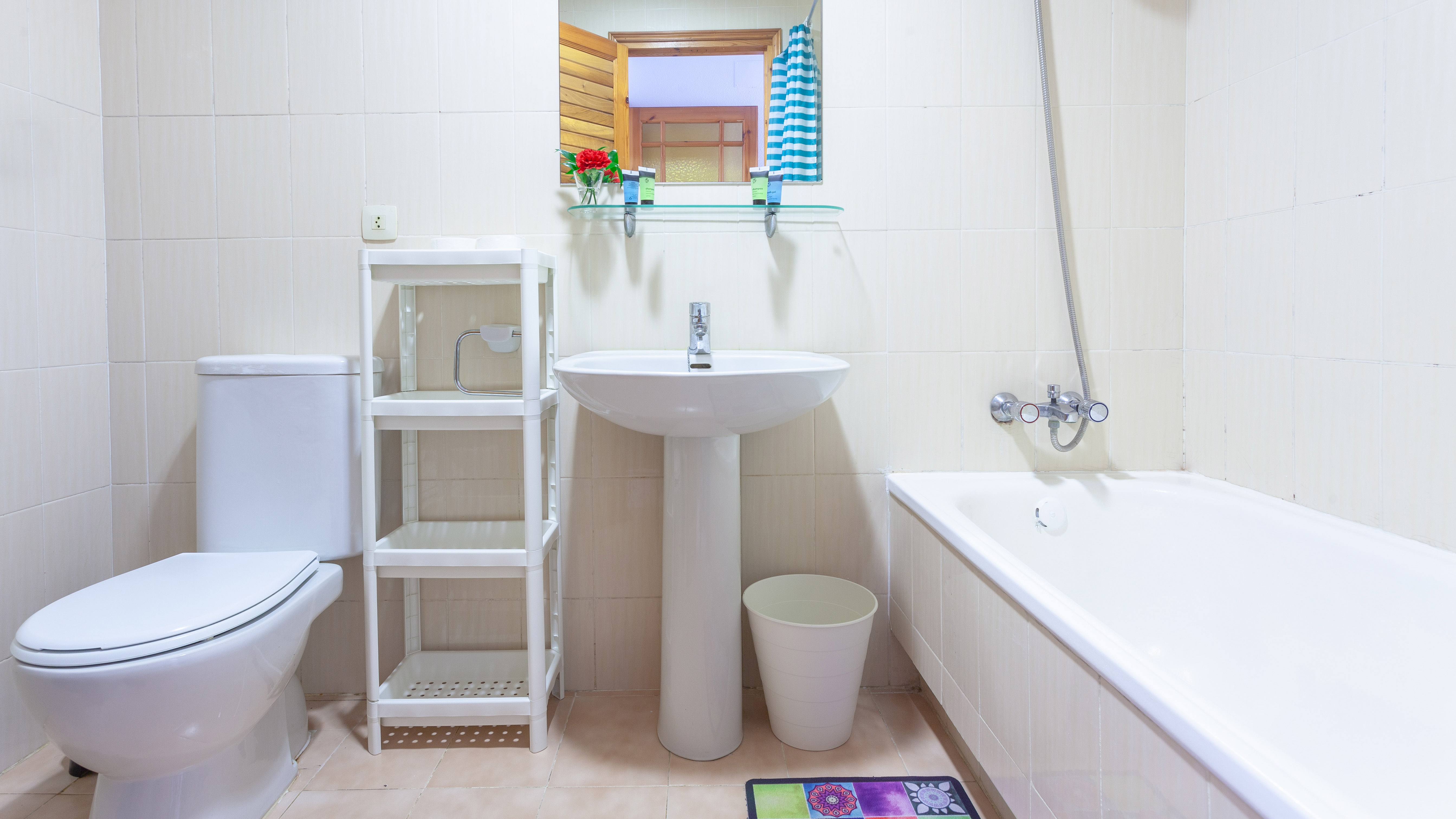 Фото Apartamentos Royal S´Alguer