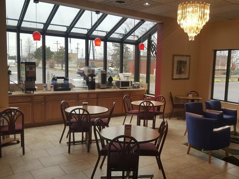 Фото Super 8 by Wyndham Perrysburg/Toledo