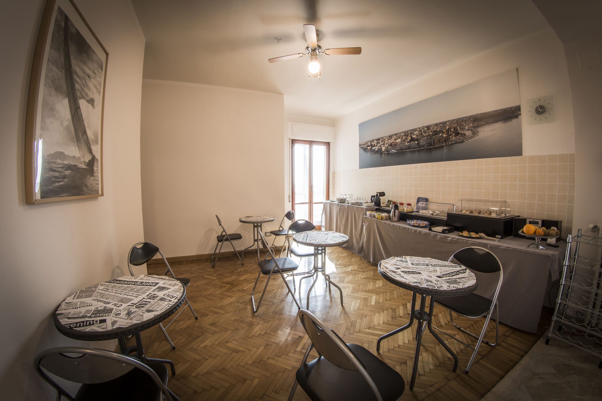 Фото Penthouse Station Luxury Suites & Apts