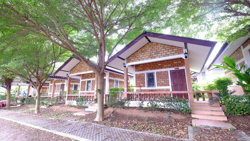 Baan Kwan Charoen Bungalow