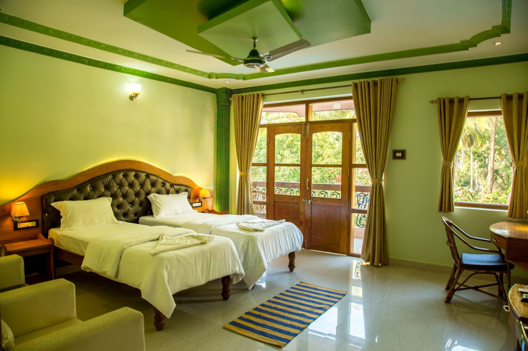 Фото Sea View Resort