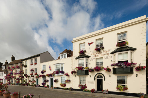 Гостиница The Kings Head & Channel View