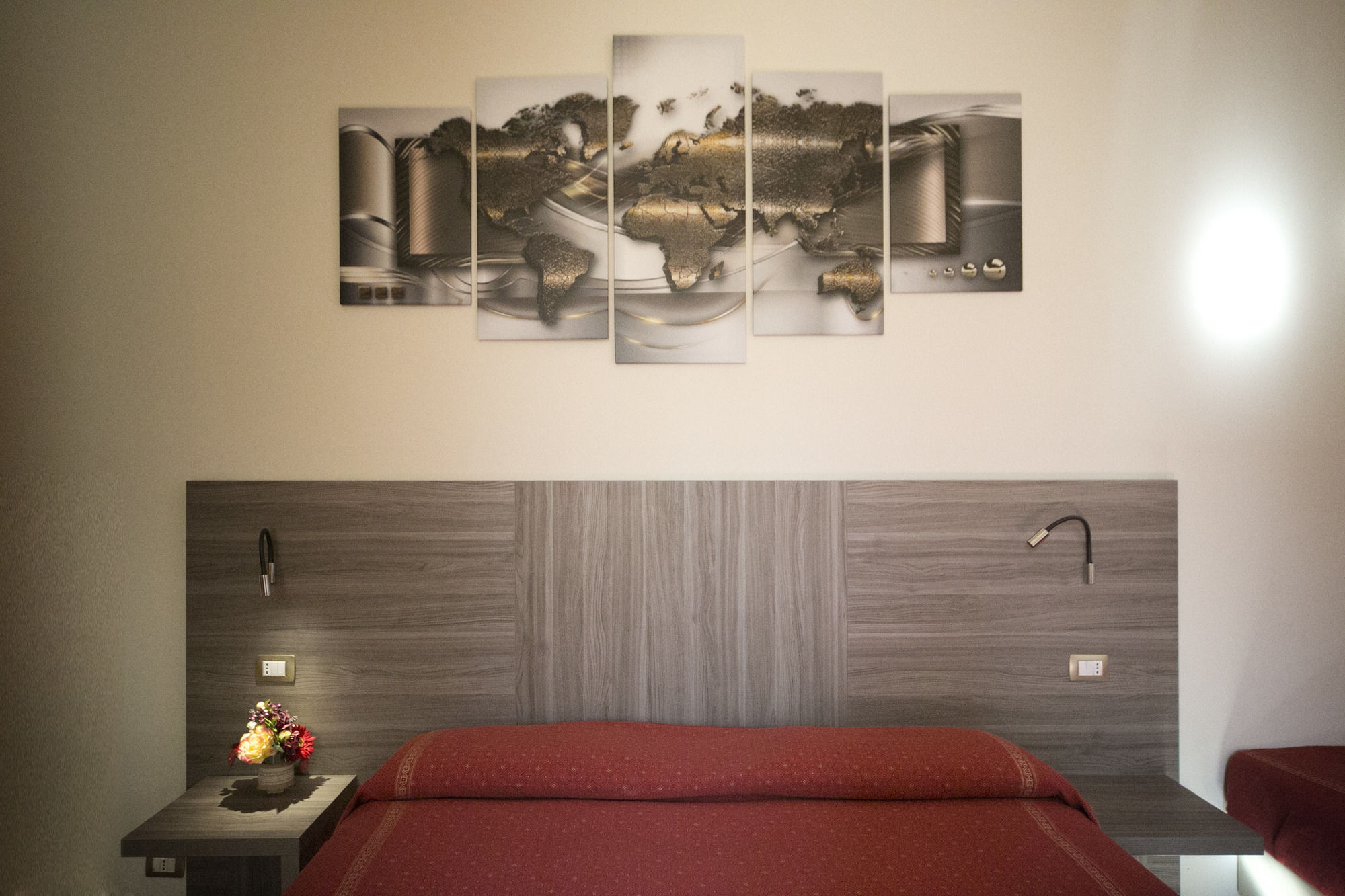 Фото Astrid Hotel