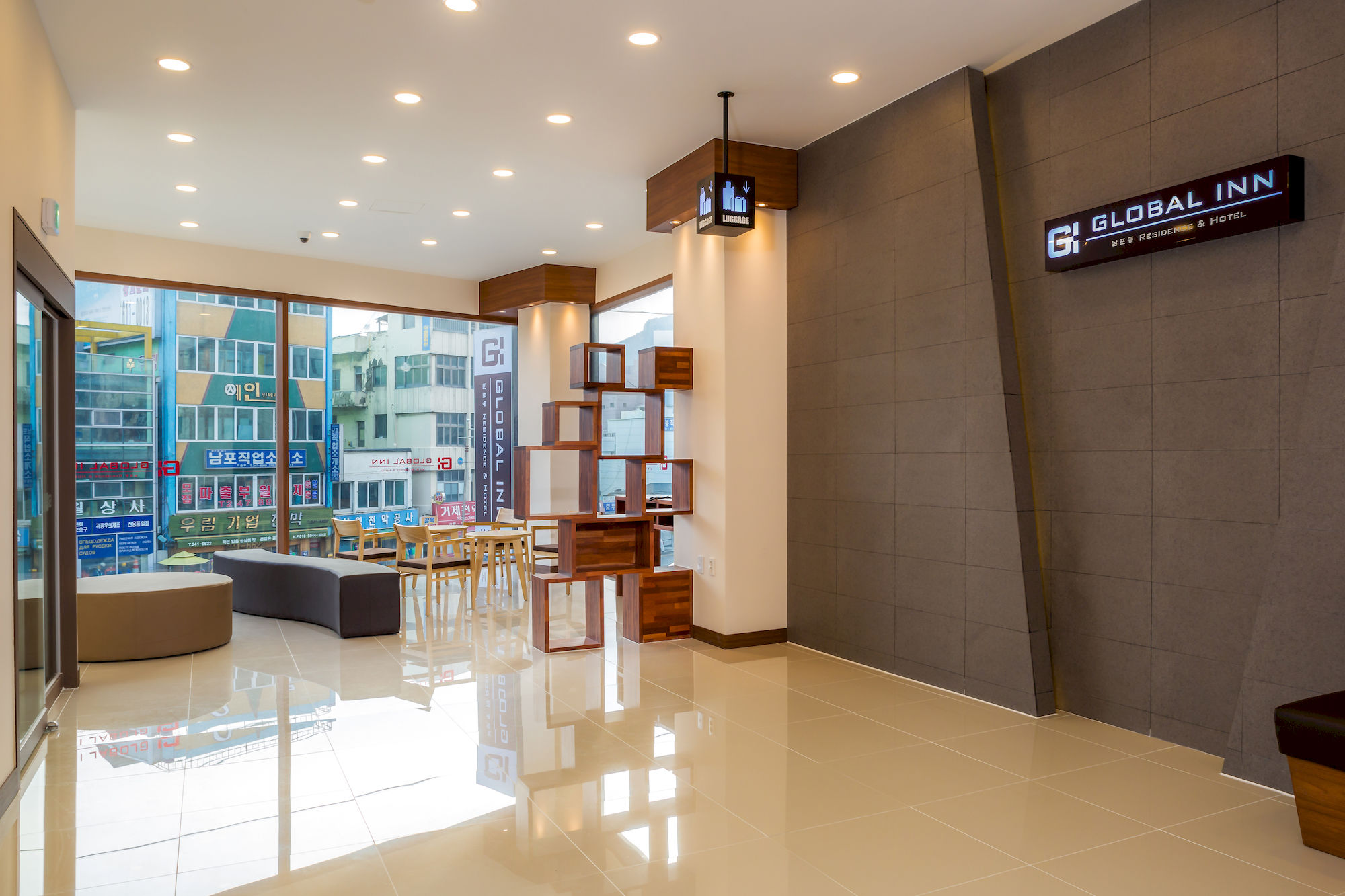 Фото Staywell Hotel