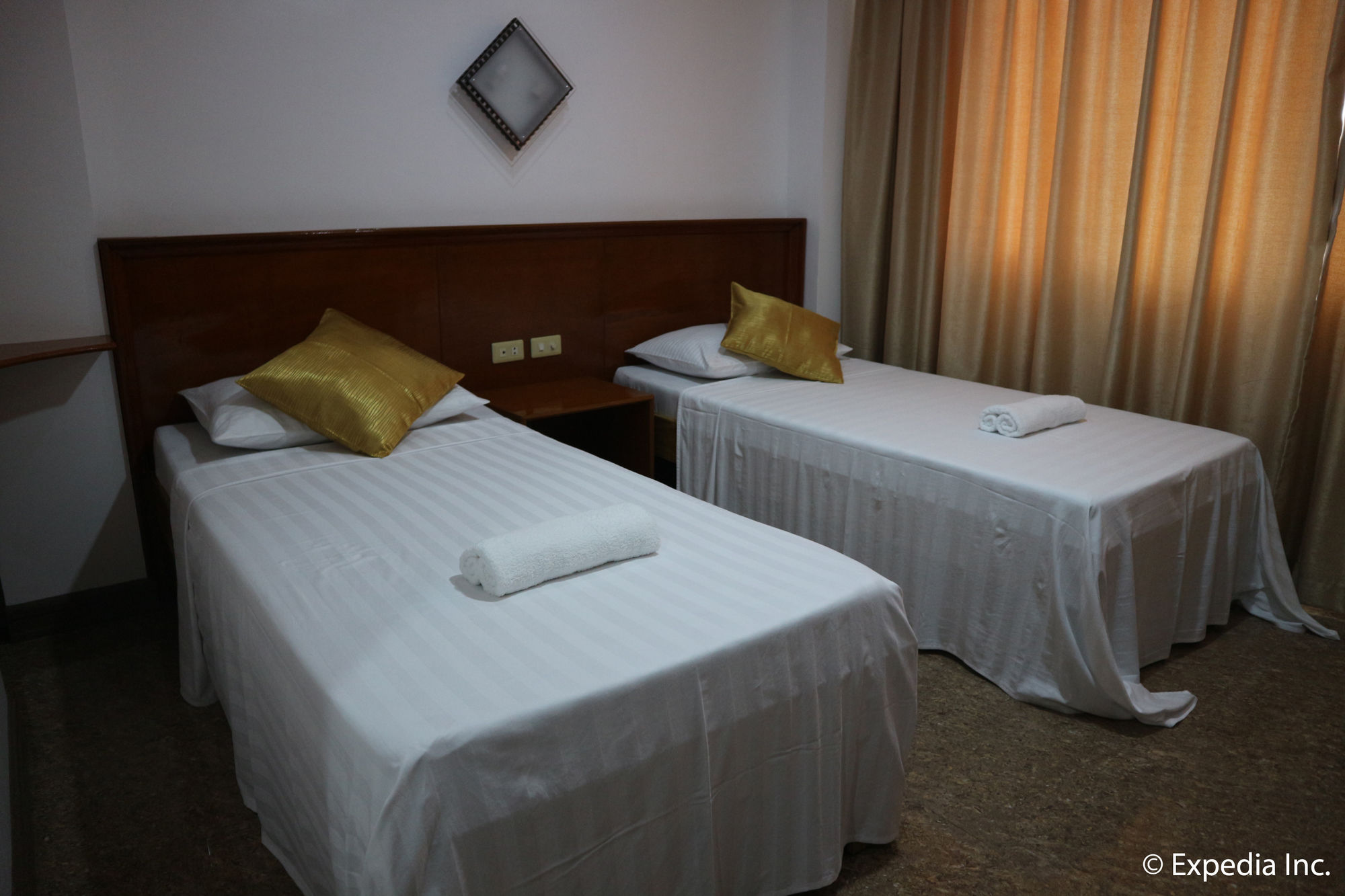 Фото Blue Lotus Hotel