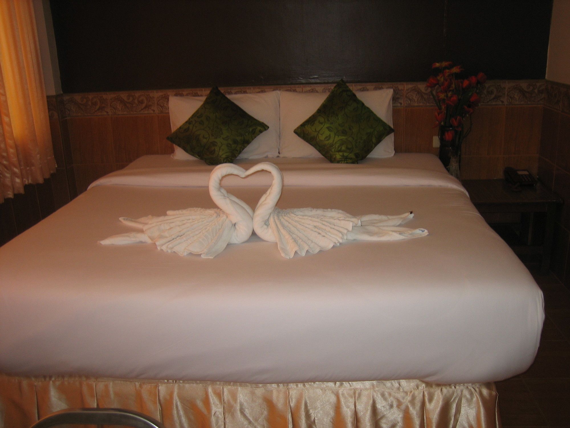 Фото Suriwong Chumphon Hotel