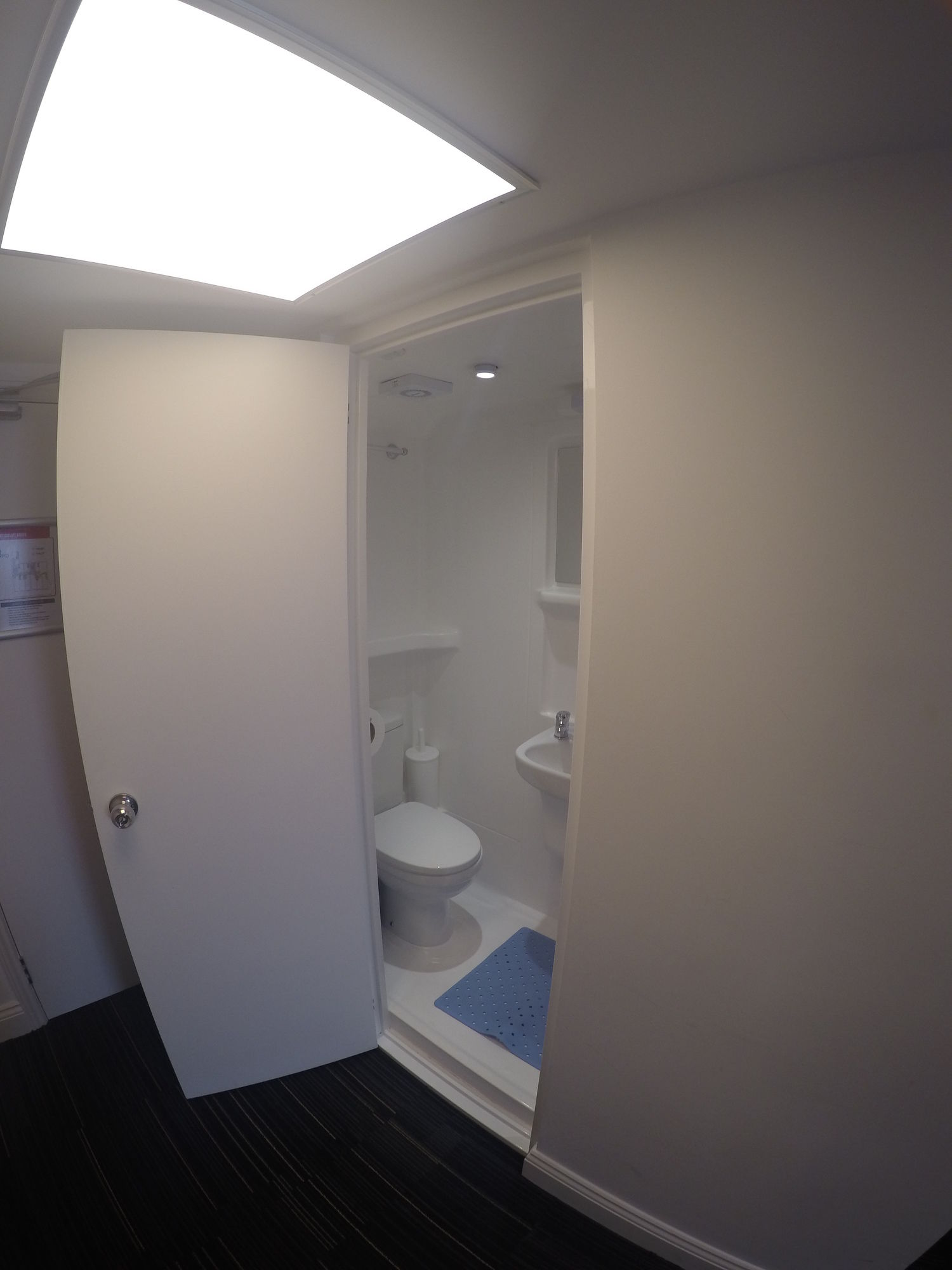 Фото Smart Russell Square Hostel