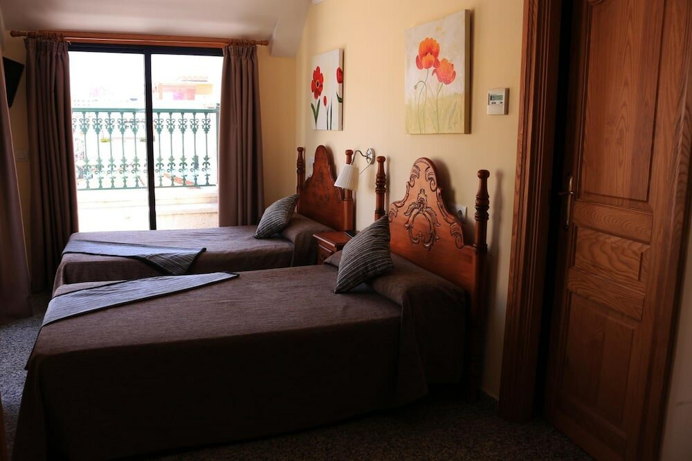 Фото Hotel Reyesol