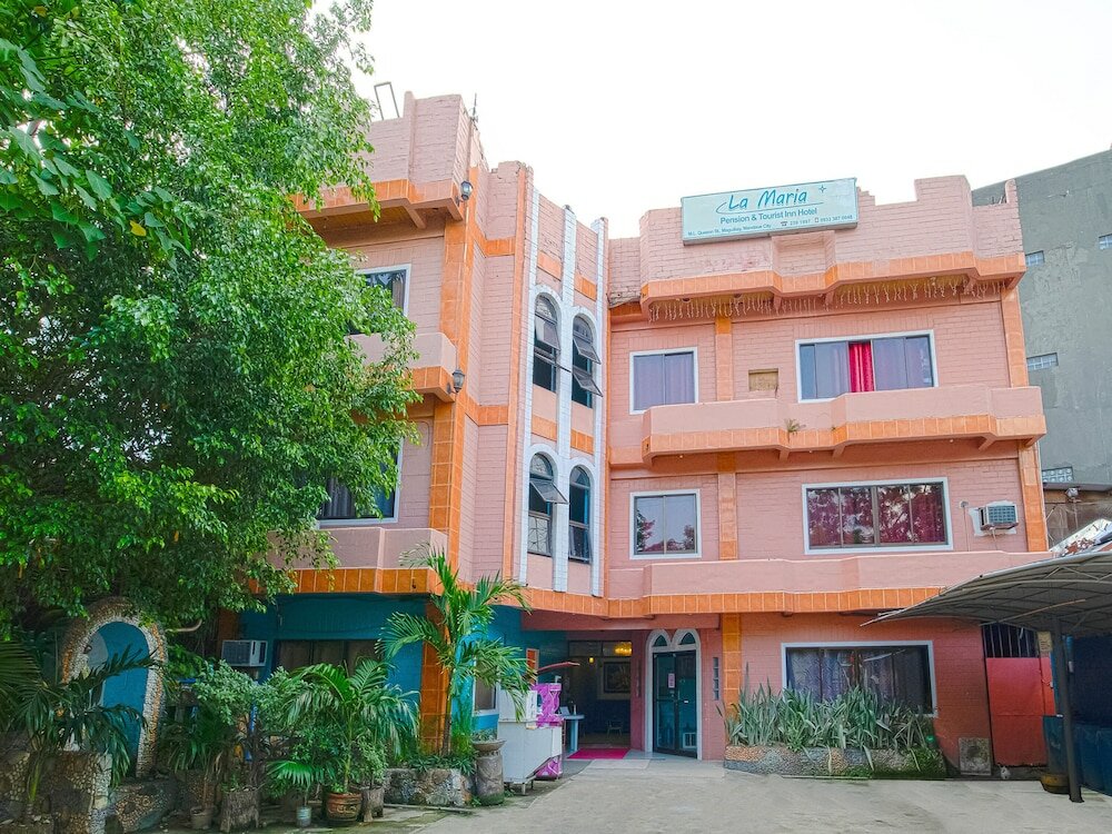 Фото Oyo 749 La Maria Pension And Tourist Inn Hotel