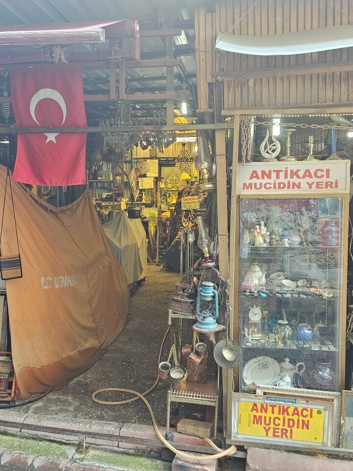 Антикварный магазин Antique Dealer Mucidin's Place, Адана, фото