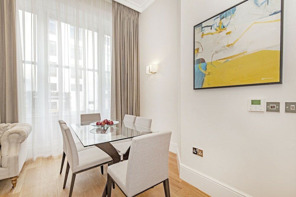 Фото Chesham Court